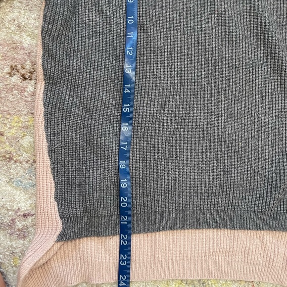 Colorblock mock neck sweater - Picture 7 of 7